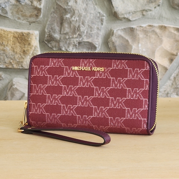 Michael Kors Handbags - Michael Kors Jet Set Logo LG Phone Case Wristlet Wallet